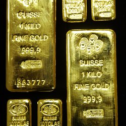 Americans Invest In Gold