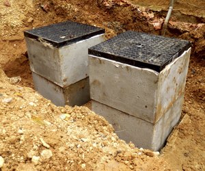 Septic tank inspection hatches