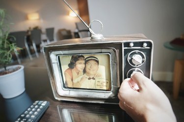 Retro TV picture frame