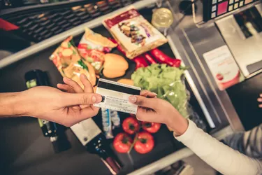 At the supermarket cash desk