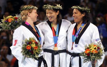 OLY2004-PODIUM