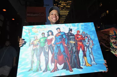 Hundreds of Super Hero Fans Line-Up Early as DC Entertainment Launches New Era of Comic Books