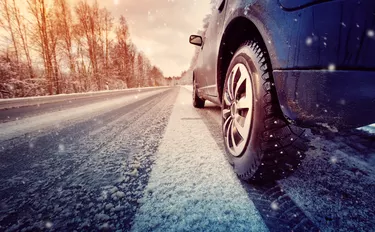 winter road in the morning