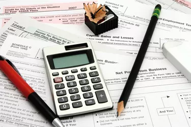How to Request a 1099 From the IRS             Calculating Taxes