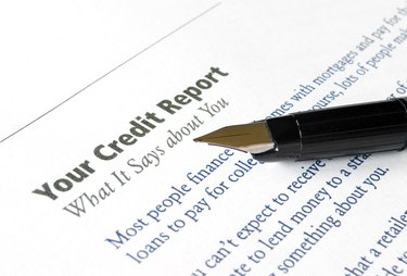 What Is an I9 on a Credit Report?