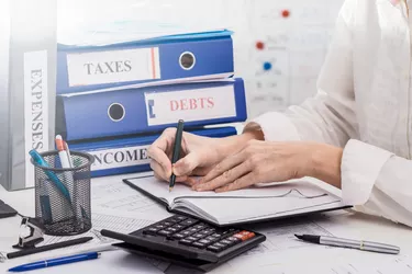 Income, taxes, and expenses accounting