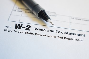 Employee W-2 Tax Form For Yearly Wages High Quality