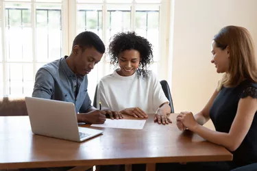 Couple with office agent