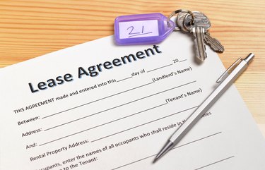 Lease agreement with house keys