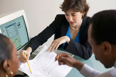 Couple with an accountant