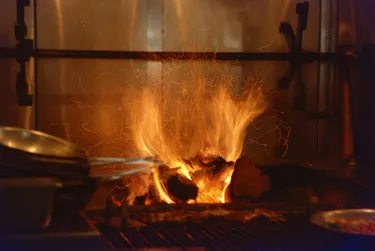 Wood burning oven