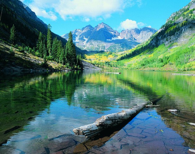 Maroon Lake and Maroon Bells, Rocky Mountains, Colorado, USA