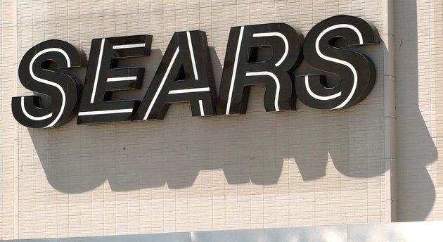 June Retail Sales Rise 0.5 Percent