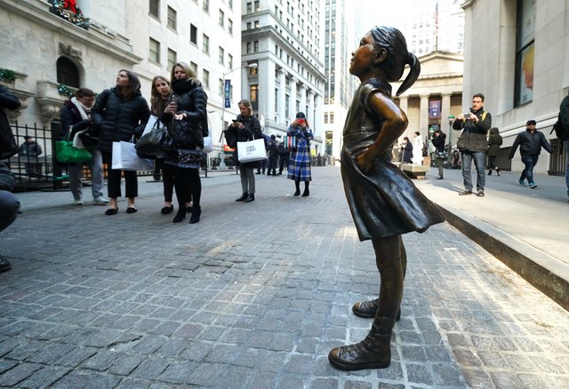 US-ECONOMY-NYSE-STATUE