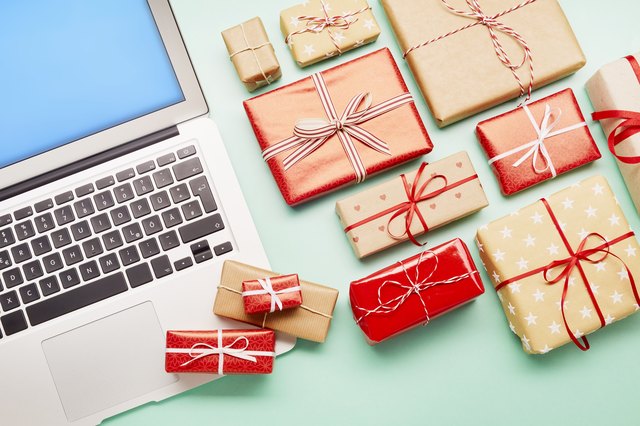 How To Use Store Credit Cards For Holiday Shopping | Sapling