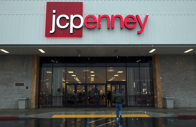 JC Penney Post Wider Loss Than Expected