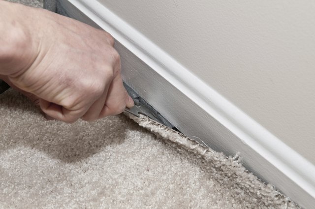 How Much Does It Cost To Carpet One Room Sapling Com Installing Insulation Carpeting