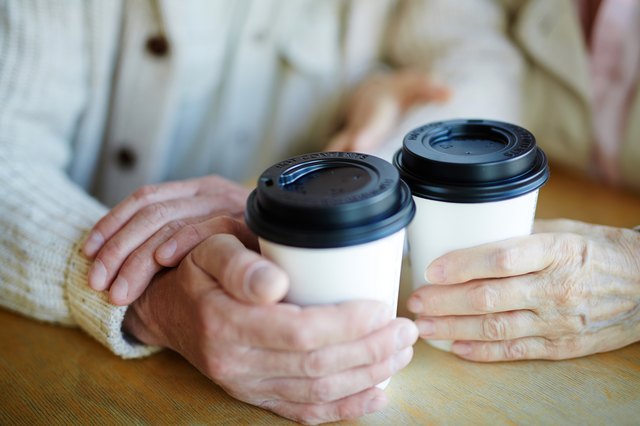 How Much Does The Average Retired Couple Spend Per Year